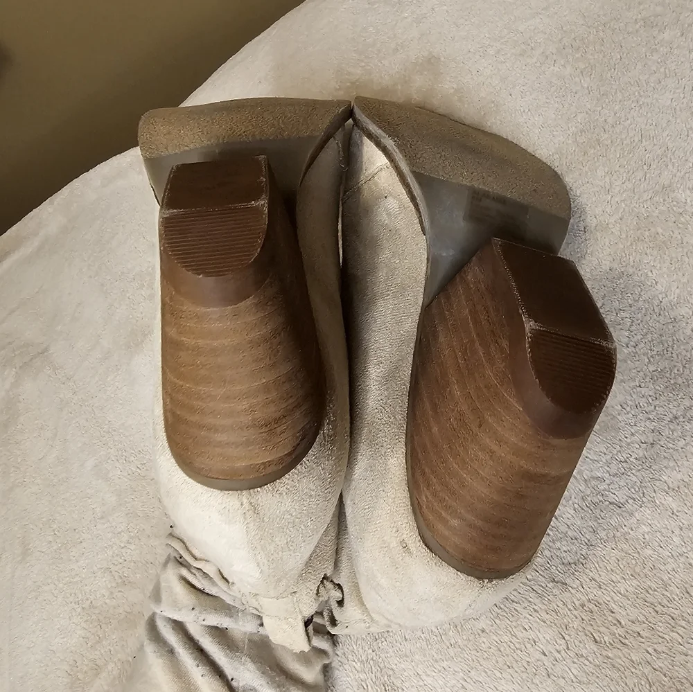 Coconuts by Matisse Alabama Suede Bootie NWT Size 6